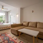 Hideaway 3*
