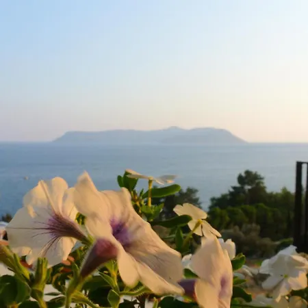 Ξενοδοχείο Hideaway Κας