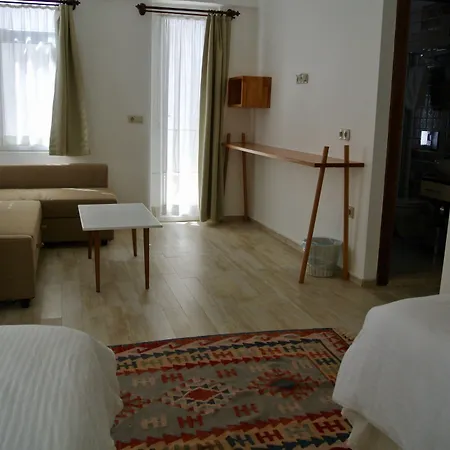 Otel Hideaway