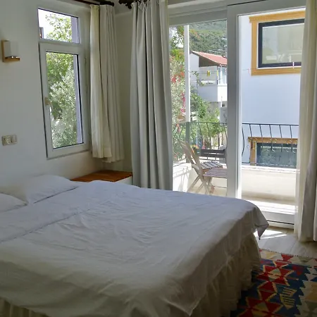 Hideaway Otel 3*