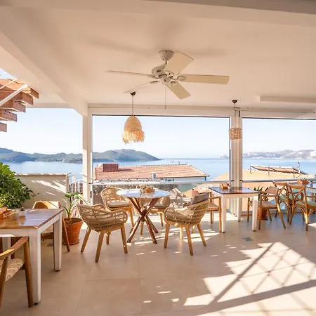 Hideaway 3* Каш