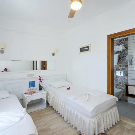 Ξενοδοχείο Hideaway