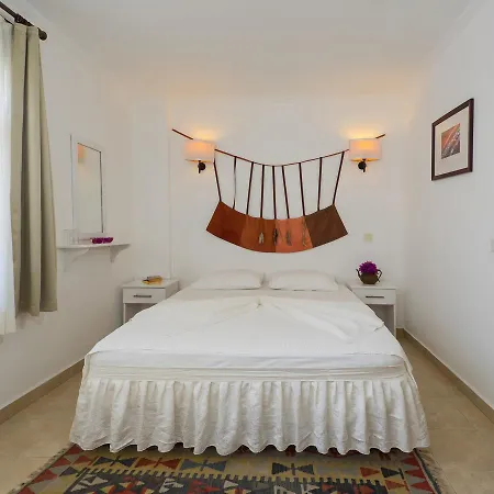 Ξενοδοχείο Hideaway