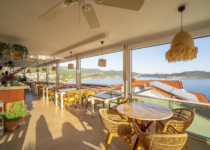 Hideaway Szálloda 3*