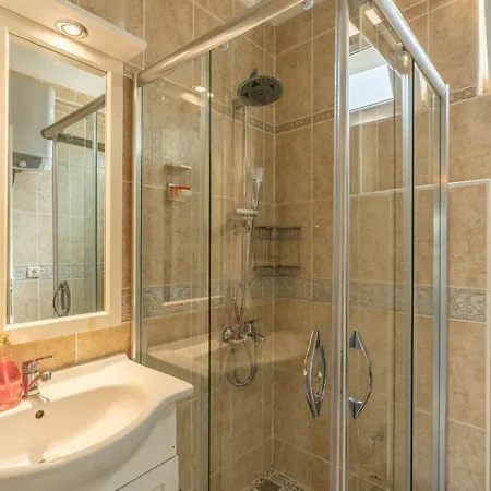 Hideaway Hotell 3*