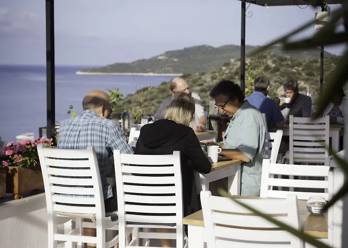 하이드어웨이 호텔